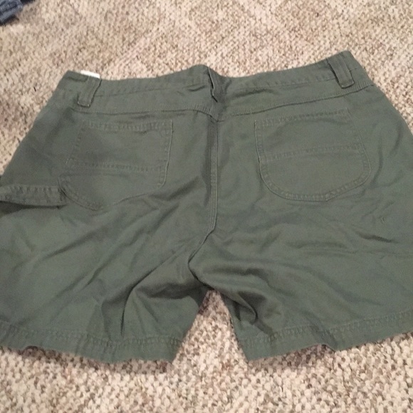 Shorts - Picture 4 of 4